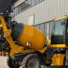 Camion malaxeur à béton autochargeur HW-WD12-55-95-4